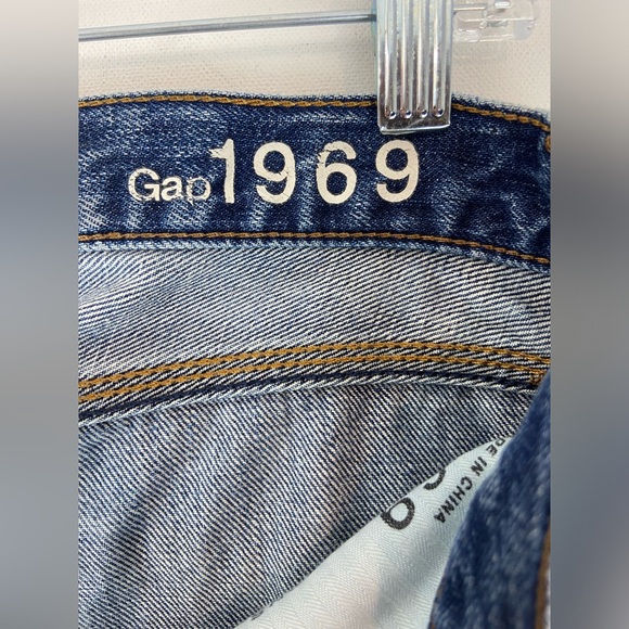 Gap 1969 Medium Wash Sexy Boyfriend Straight Leg Jeans Size 26x26 (753) - Picture 6 of 12